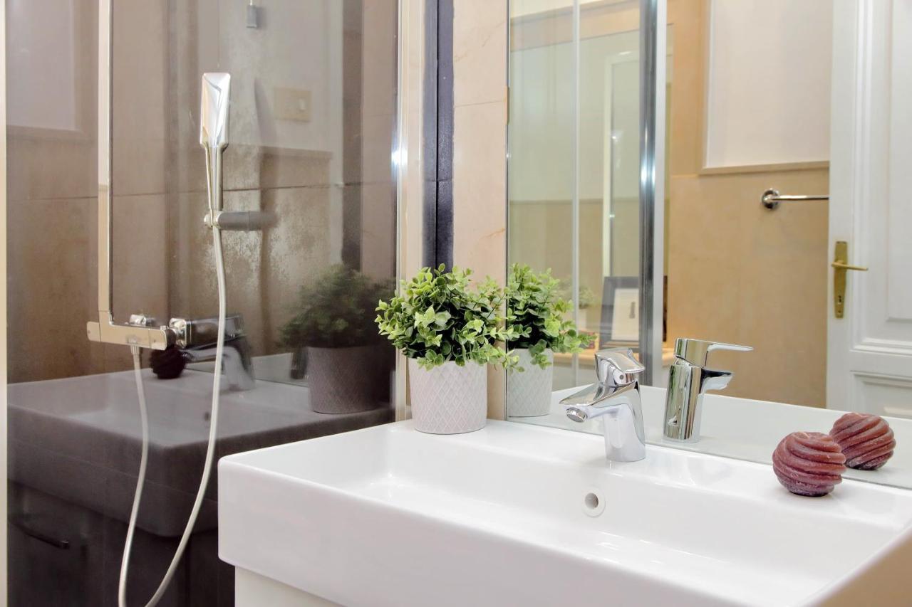 רומא 4Bnb - Tiberina Spacious Apartment מראה חיצוני תמונה